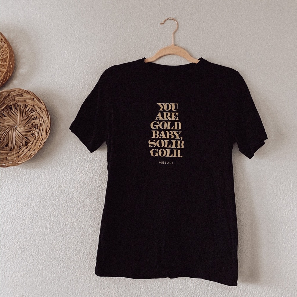 Mejuri t-shirt
